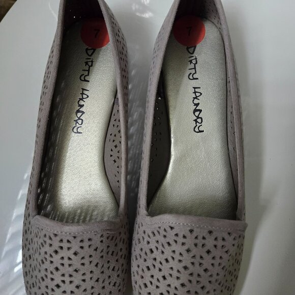 NWOT(has sticker price) Tan super comfy flats - Picture 2 of 4